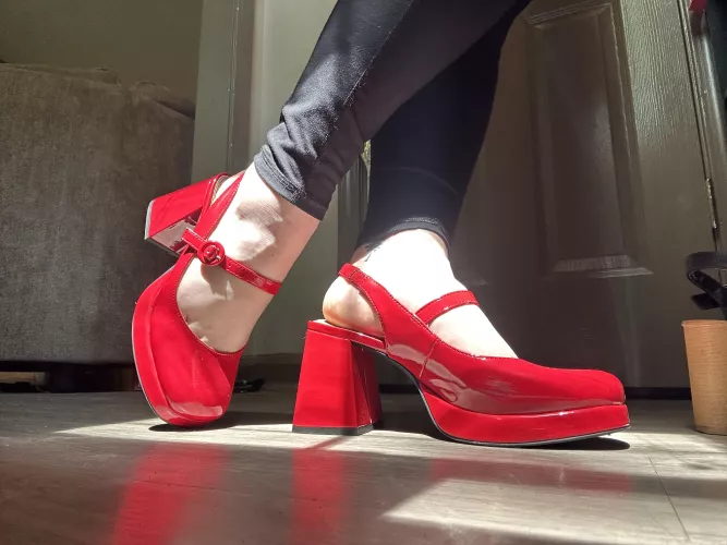 It’s been a while since I got a new pair to show off! ❤️ by ariellegoddesss