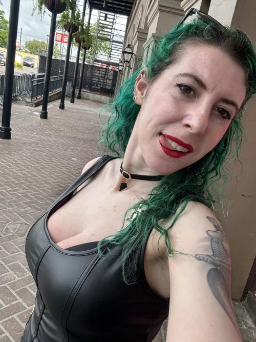 Leather cleavage by sirenskiss3