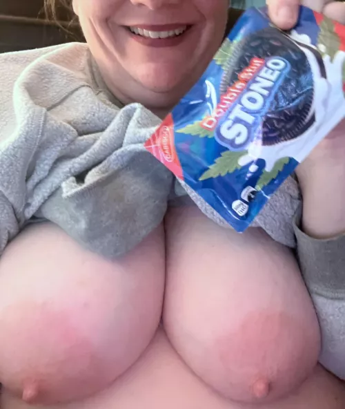 Let’s get this party started, stoners!!🎉🥳🎉 (F) by coffeelovingmama