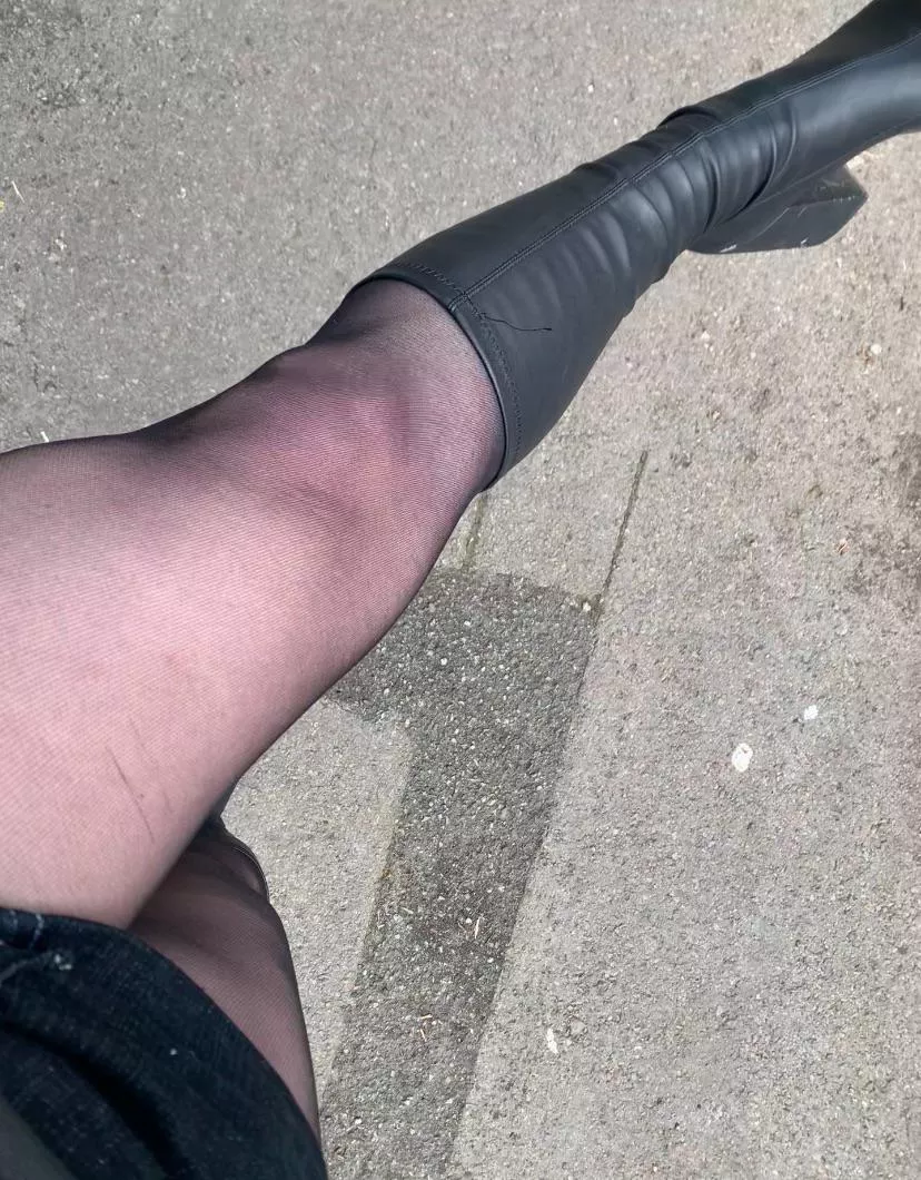 Lock up your sons, dads, uncles, brothers, your girl is out tonight in these bad boys posted by Genesis_World