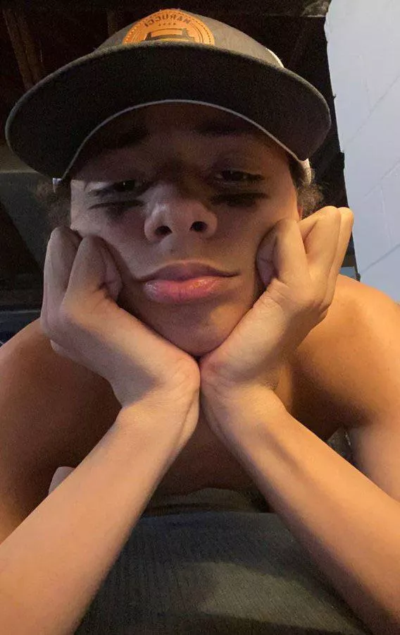 Looking for a young freaky slave posted by NervousAssistant57