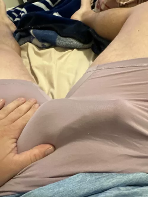 Lululemon is just so comfy by AblazePasta