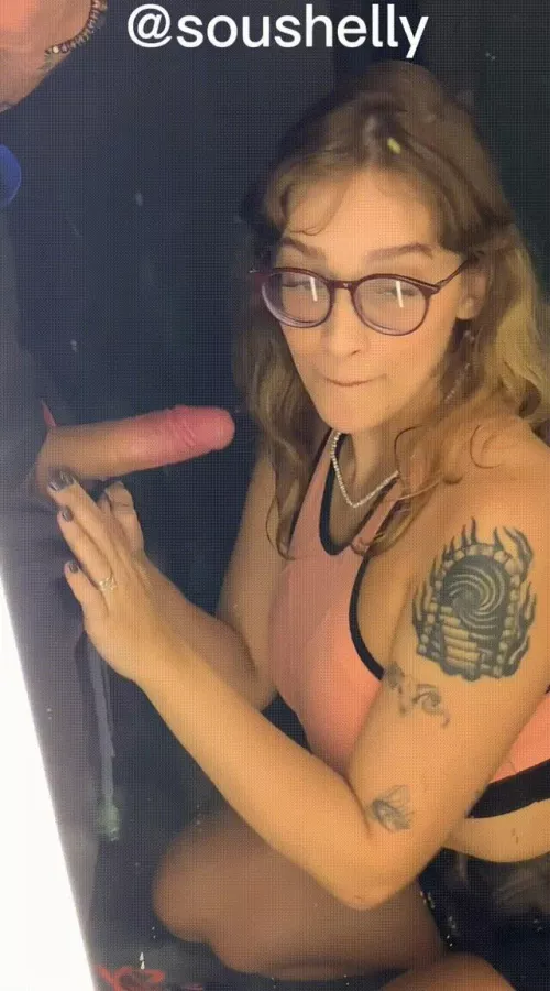 nice blowjob on the store's changing table!😏😏 by SouShelly