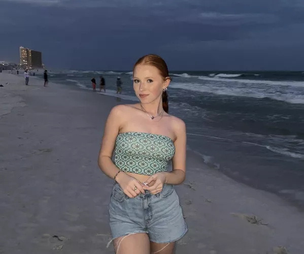 Night Time Beauty  by Yourpervfriend