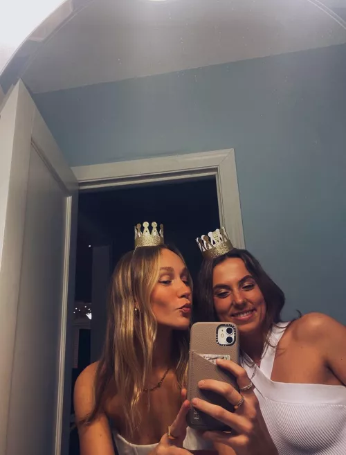 Right 👑 by Flat-Dependent2153