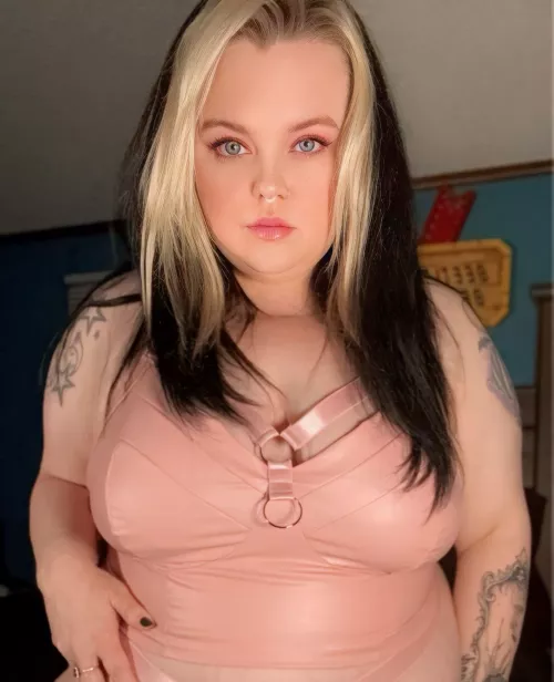 Soft pink leather  by CCprincesssam