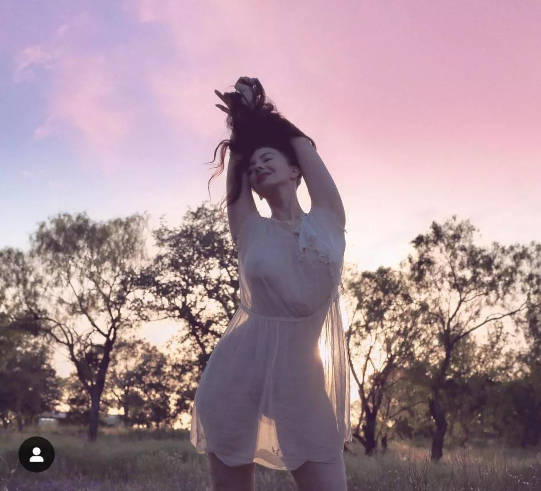 The stunning Chrystabell posted by pmyourstockingpics