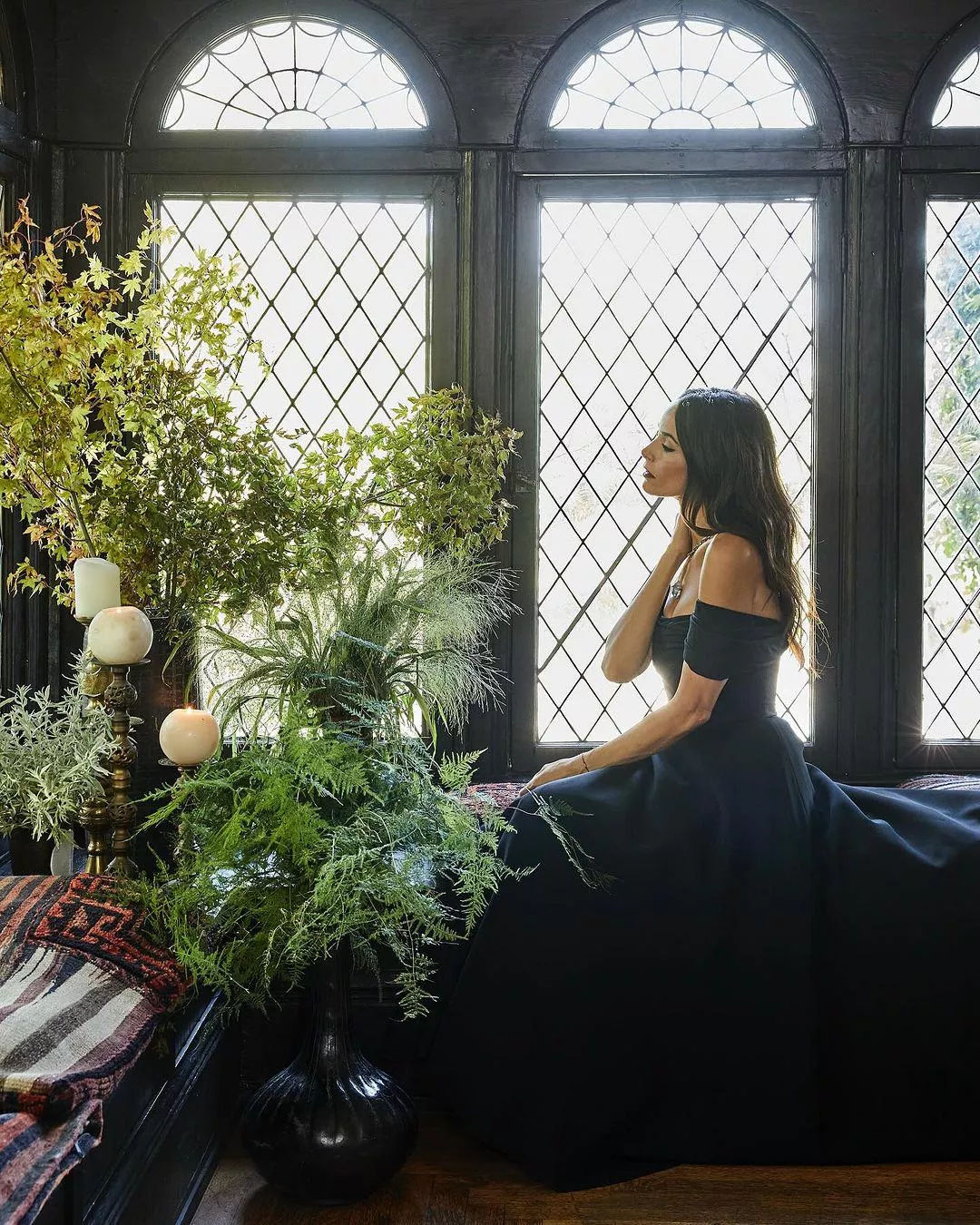 Abigail Spencer posted by Leading-Taro9721