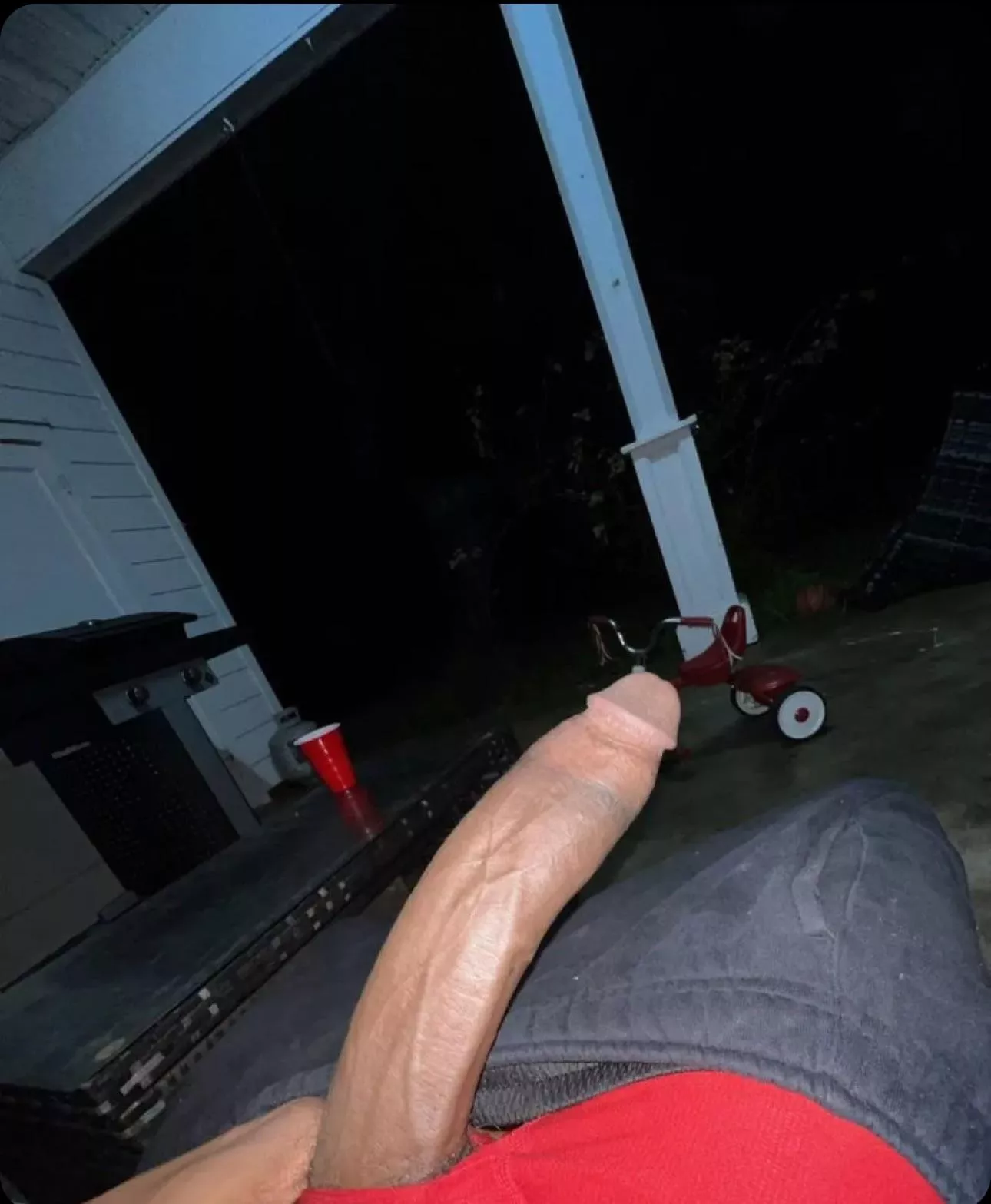 Bored and horny. Looking for other hung dicks(Jfunny34) posted by Academic_Register779