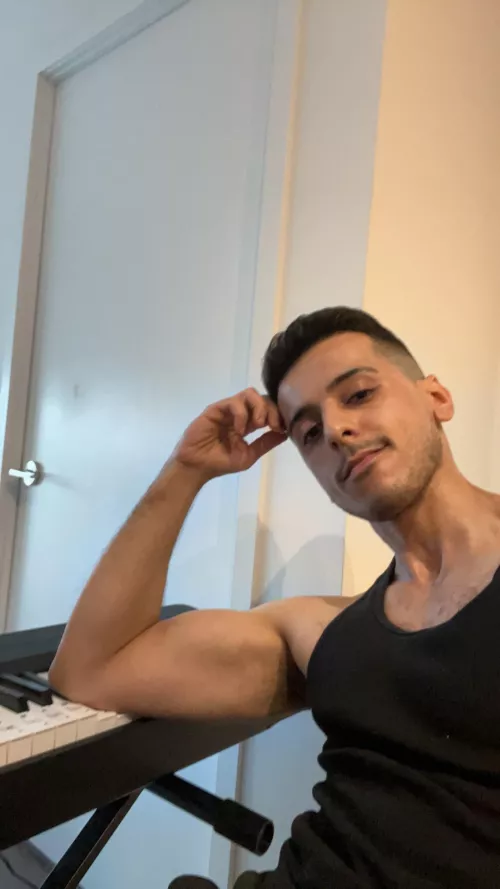 Bored with games pulled up the old piano  by Talrenoo