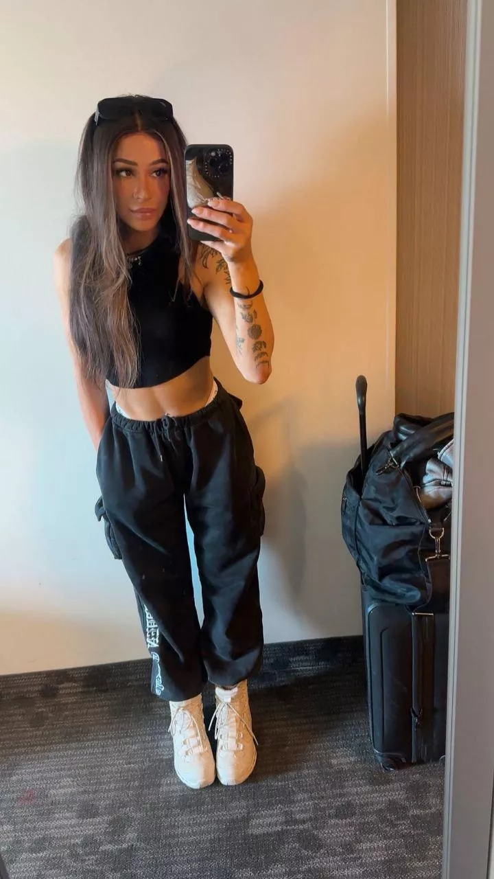 Dakota Kai  posted by Alternative-Pair-898