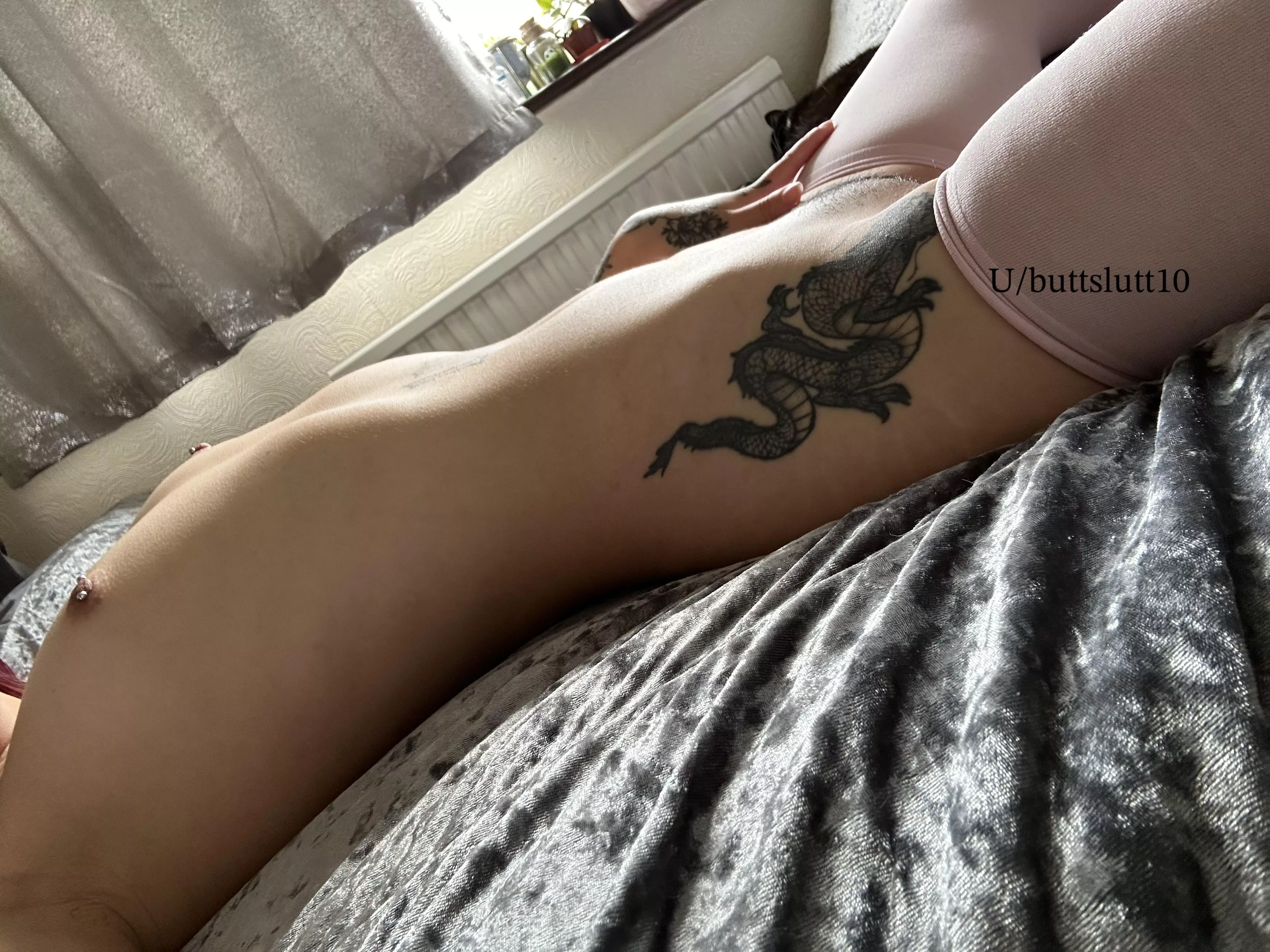 Do you like when they’re so flat the ribs stick out more  posted by buttslutt10