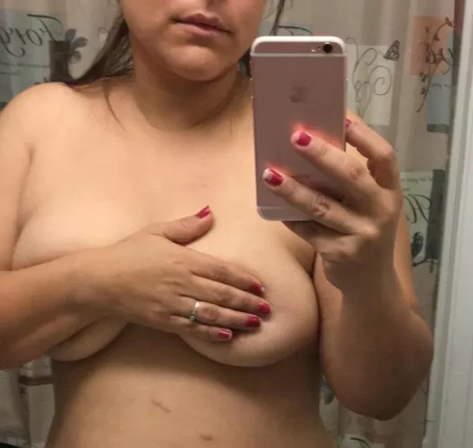 (F) want to share some pics.  Want to see  both of you. Bi-Curious by stevocrock