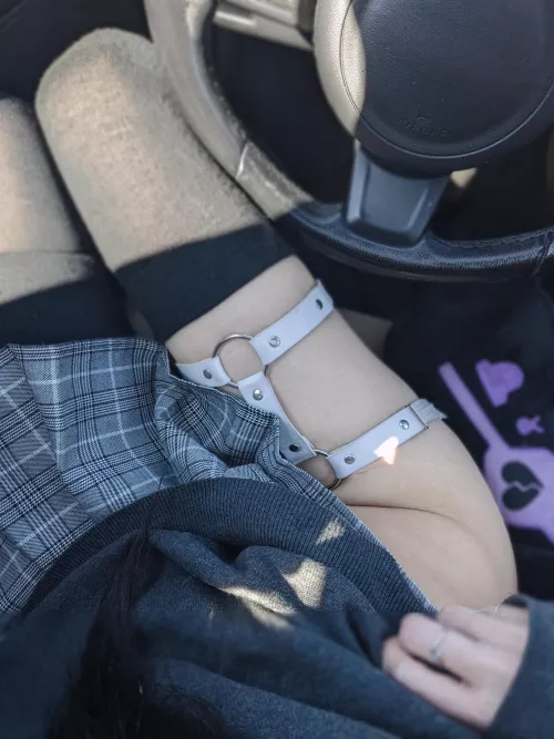 flashing some sexy hip cleavage~ 🖤 by Long_Stable14