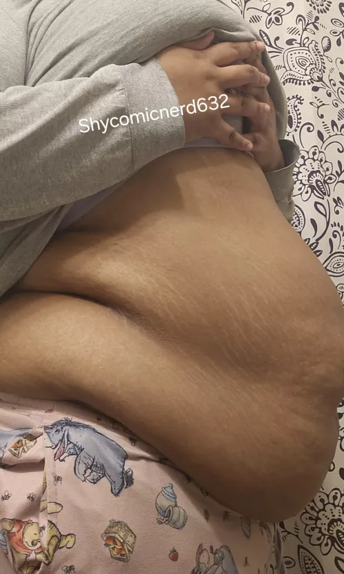 Full belly  by shycomicnerd632