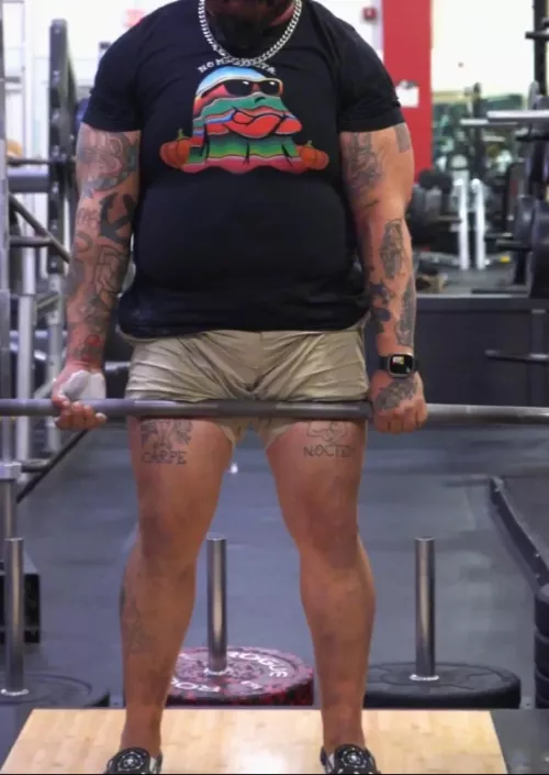 He likes picking big things up by BbwBhmCurious