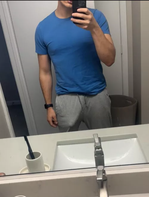 Hello 👋 by miles-thickee