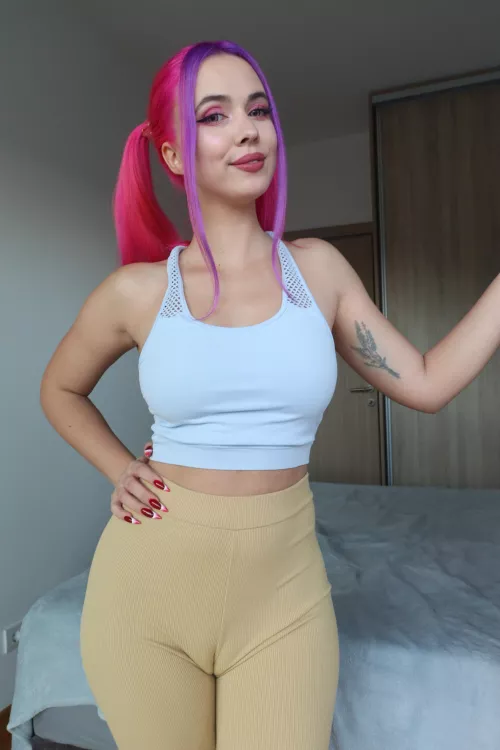 Hi there, i'm your new neighbour by CharmingMistress