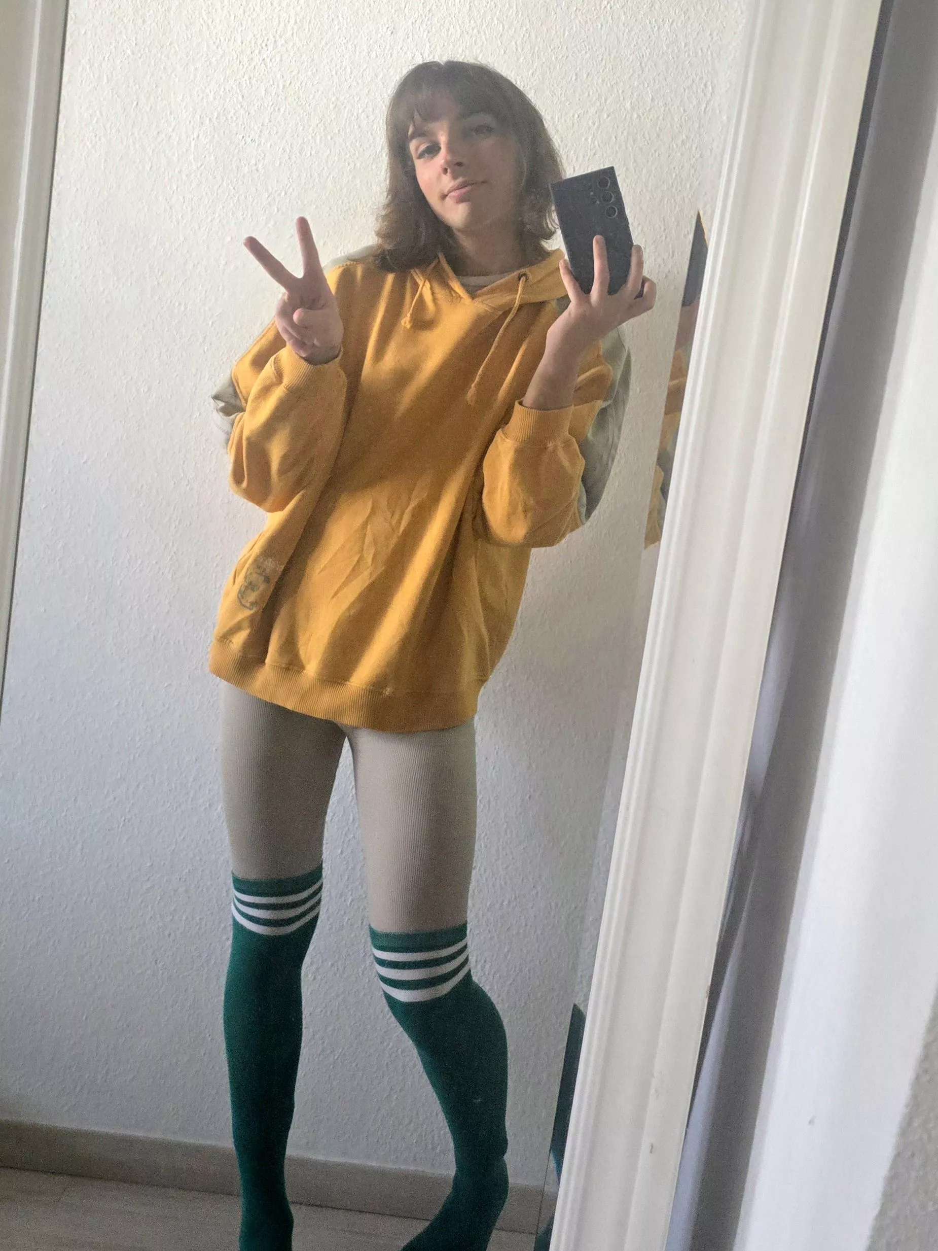 I love cuddling :3 posted by Donut_Creamfilled