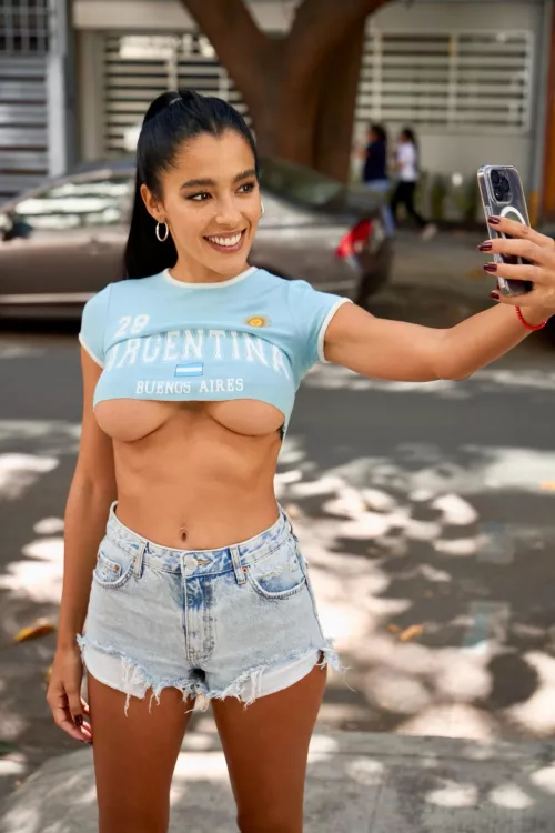 i love these cropped t's :) by ashydeluca