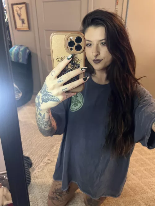 Imagine I’m your next door neighbor, and all of a sudden I pull my sweater up in front of you! by rockmenorah