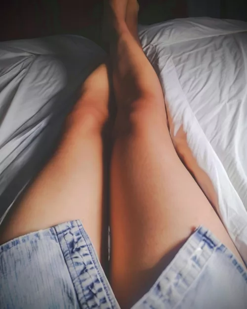 Legs u can't Lick 😛🙈 by mnop2323