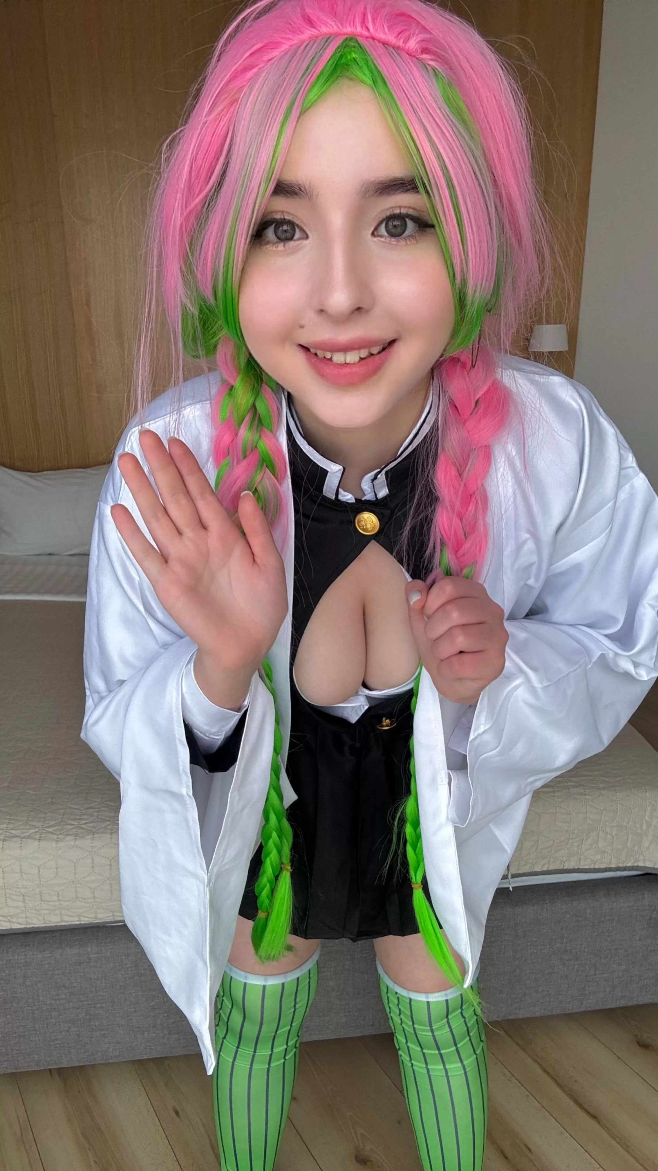 Mitsuri Kanroji cosplay posted by chaosbeans