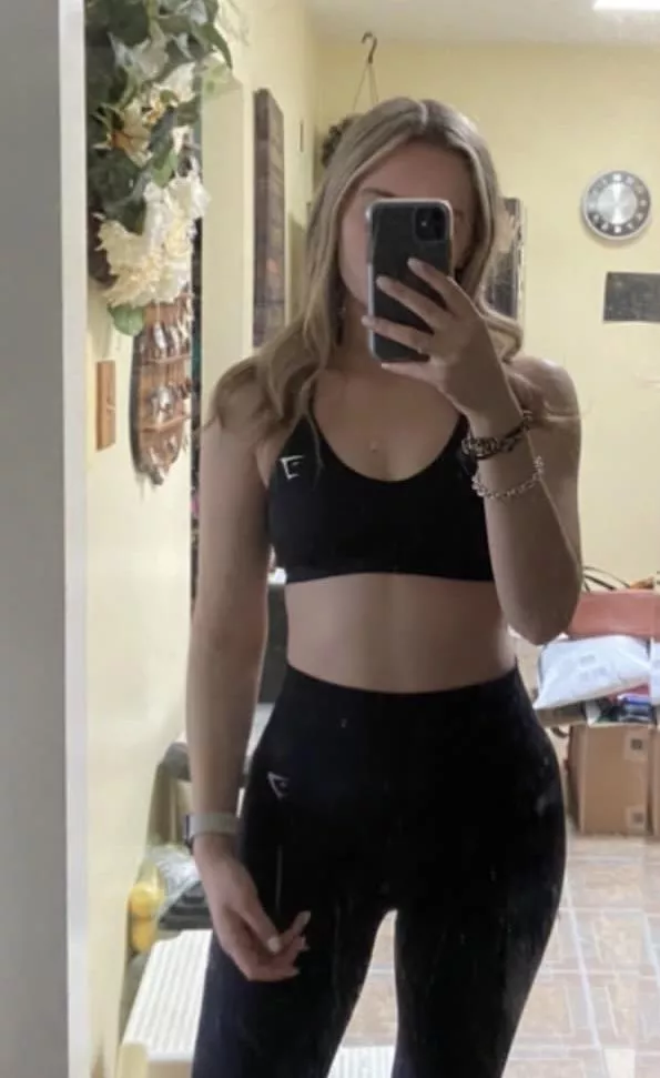 my six pack is coming in nice (f) posted by yourlittlesapphire