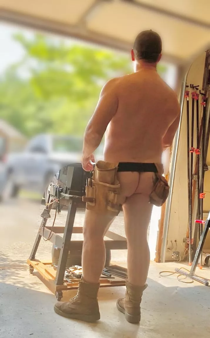 Saw dust and steel 🪚🔨🤠(53) posted by kdbeworsekdberaining