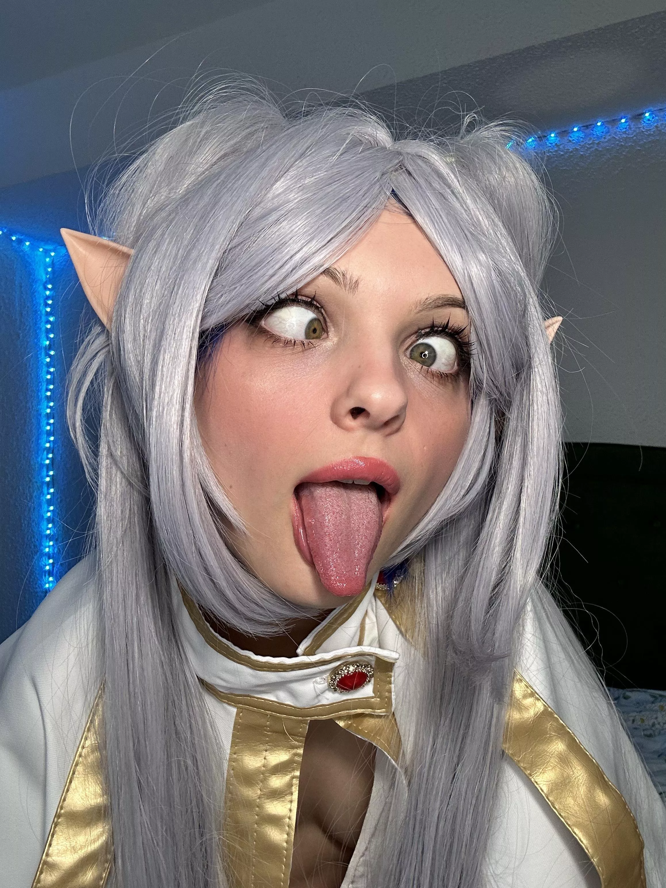 self Frieren from Sousou no Frieren by Youthful_Device_ posted by Youthful_Device_