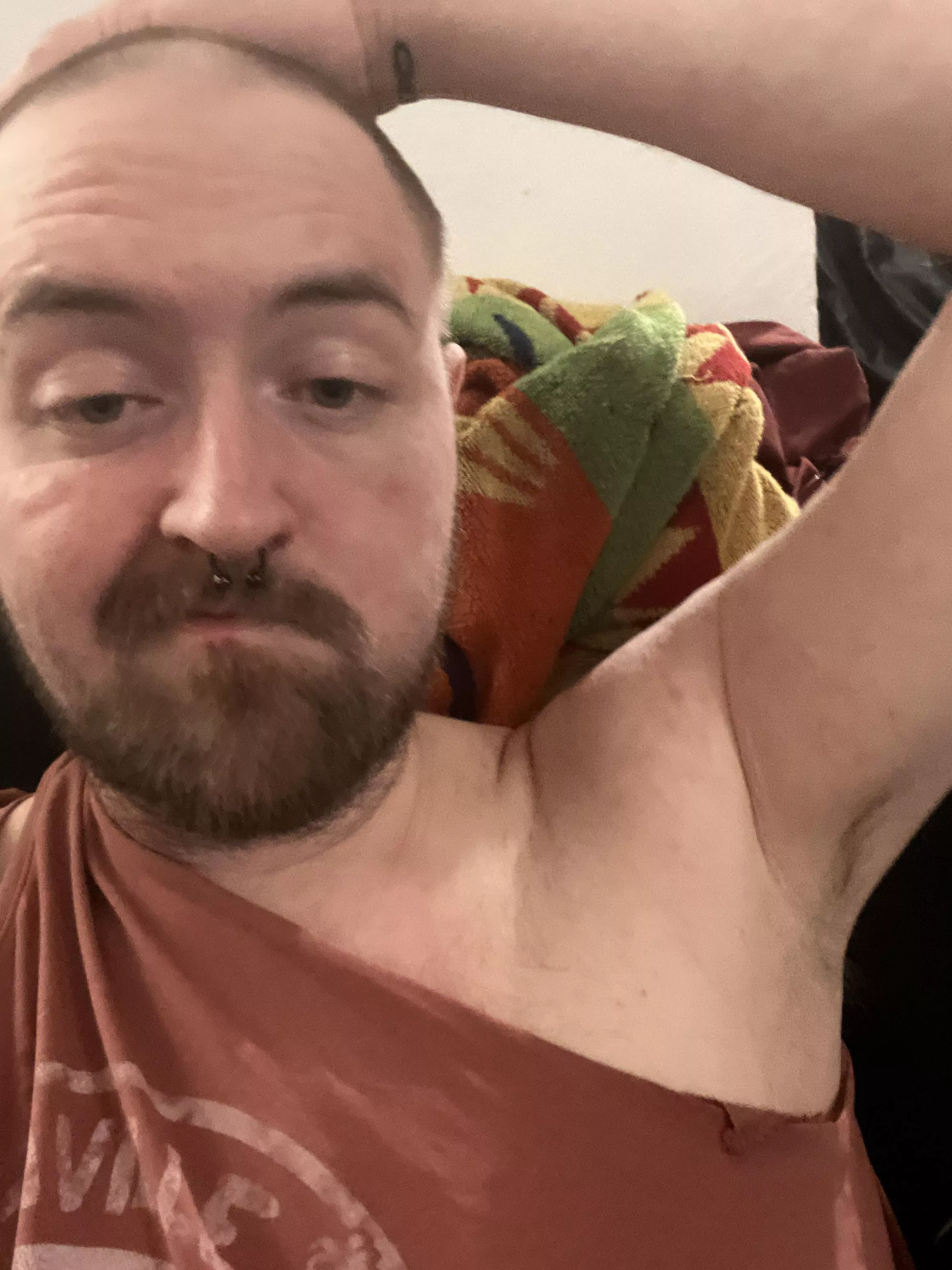 Shaved my head but still need someone to get in my pits and worship my early morning post gym smell. Any takers?  posted by tametechie