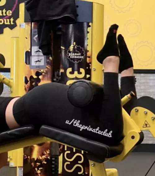 Sniff ‘em after each set! by ThePrivateClub