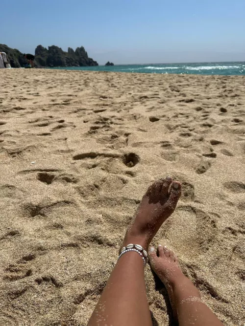 So I heard you like feet by chlolillianx