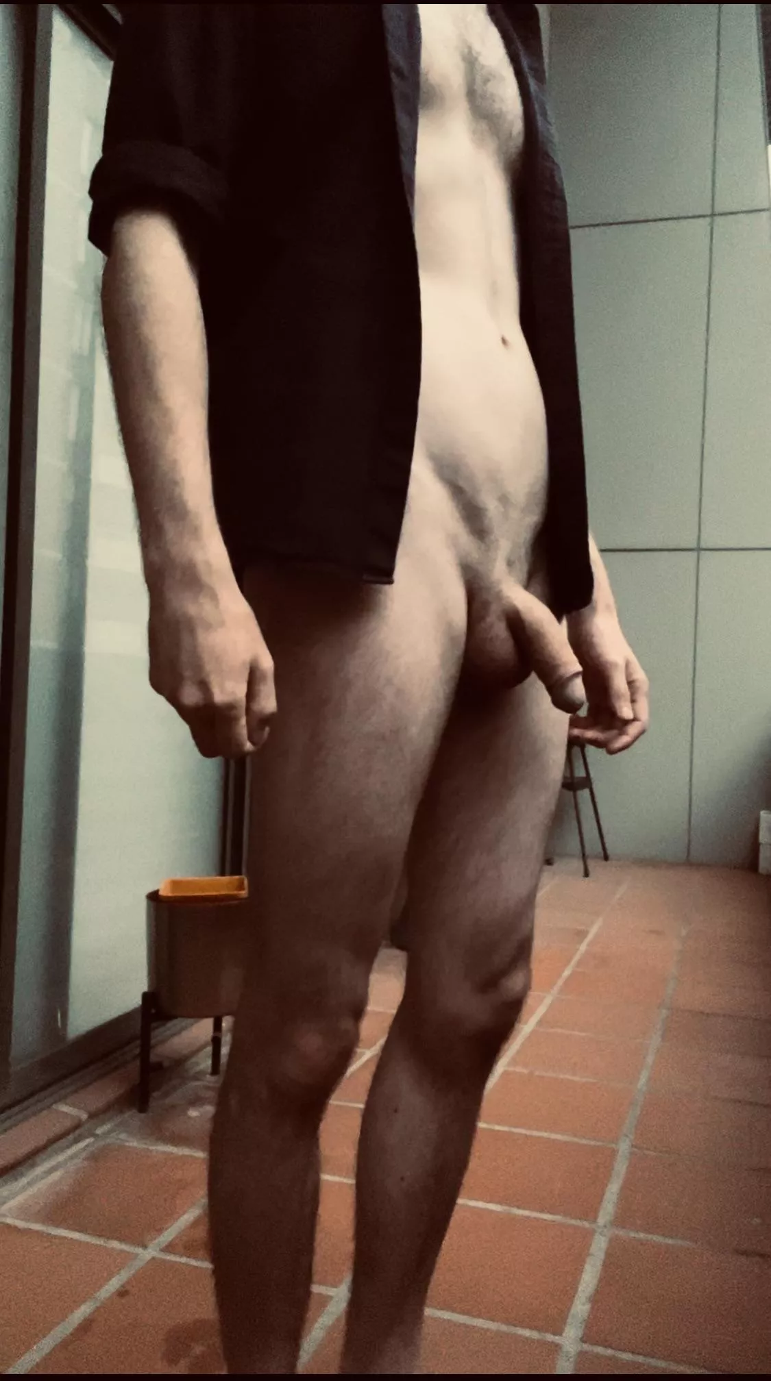 The open shirt look posted by nudographer2888