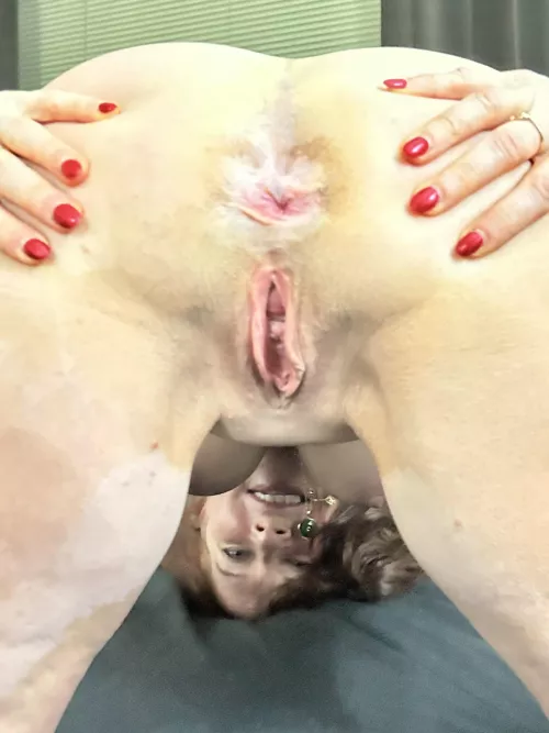 This is how far I can spread it how far can you stick it by Godess_Natalia69