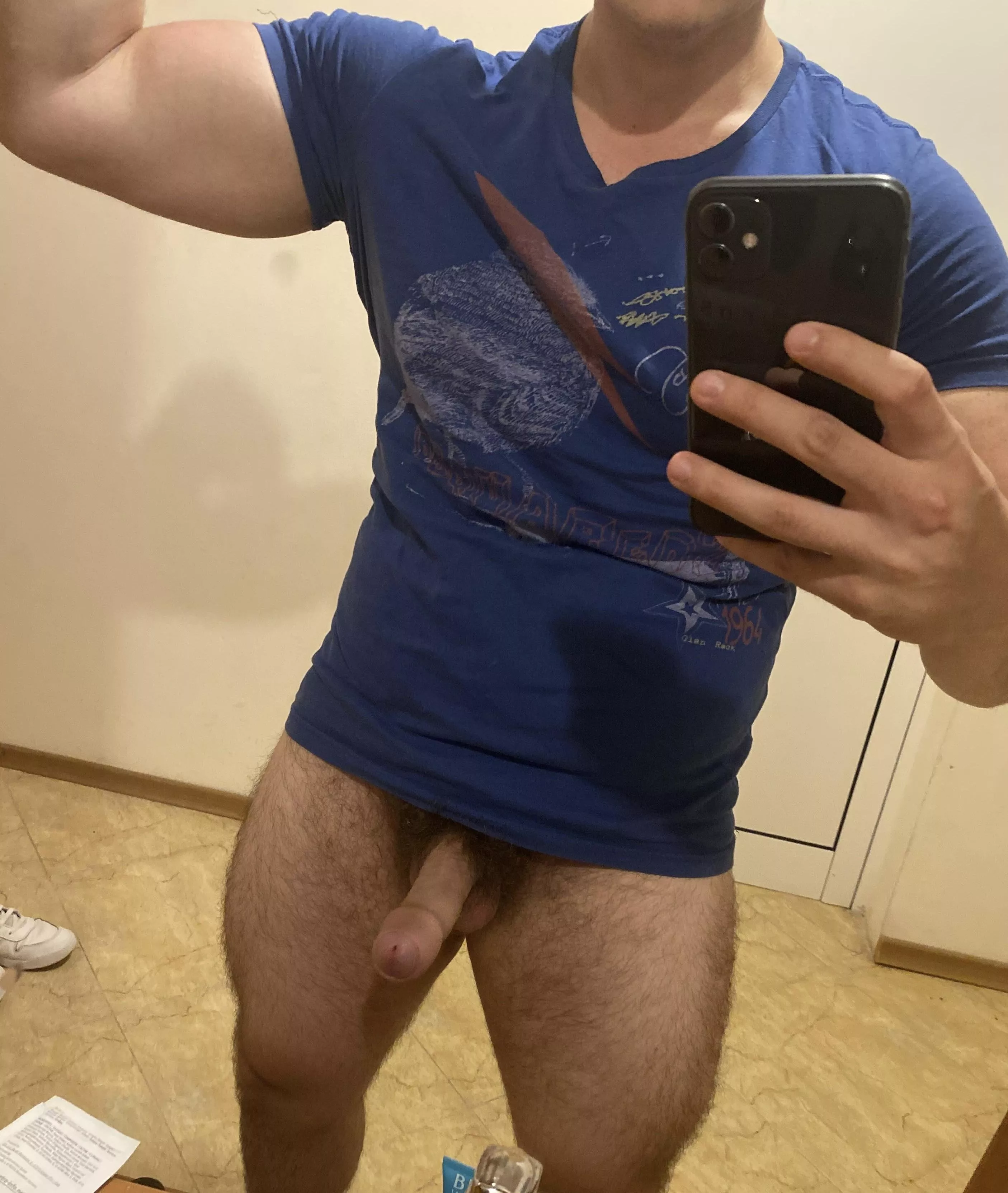 Wanna wrestle in the sheets ? [20] posted by Naughty-collegeboy