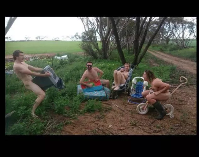 What's going on here? by Primal_Mantis