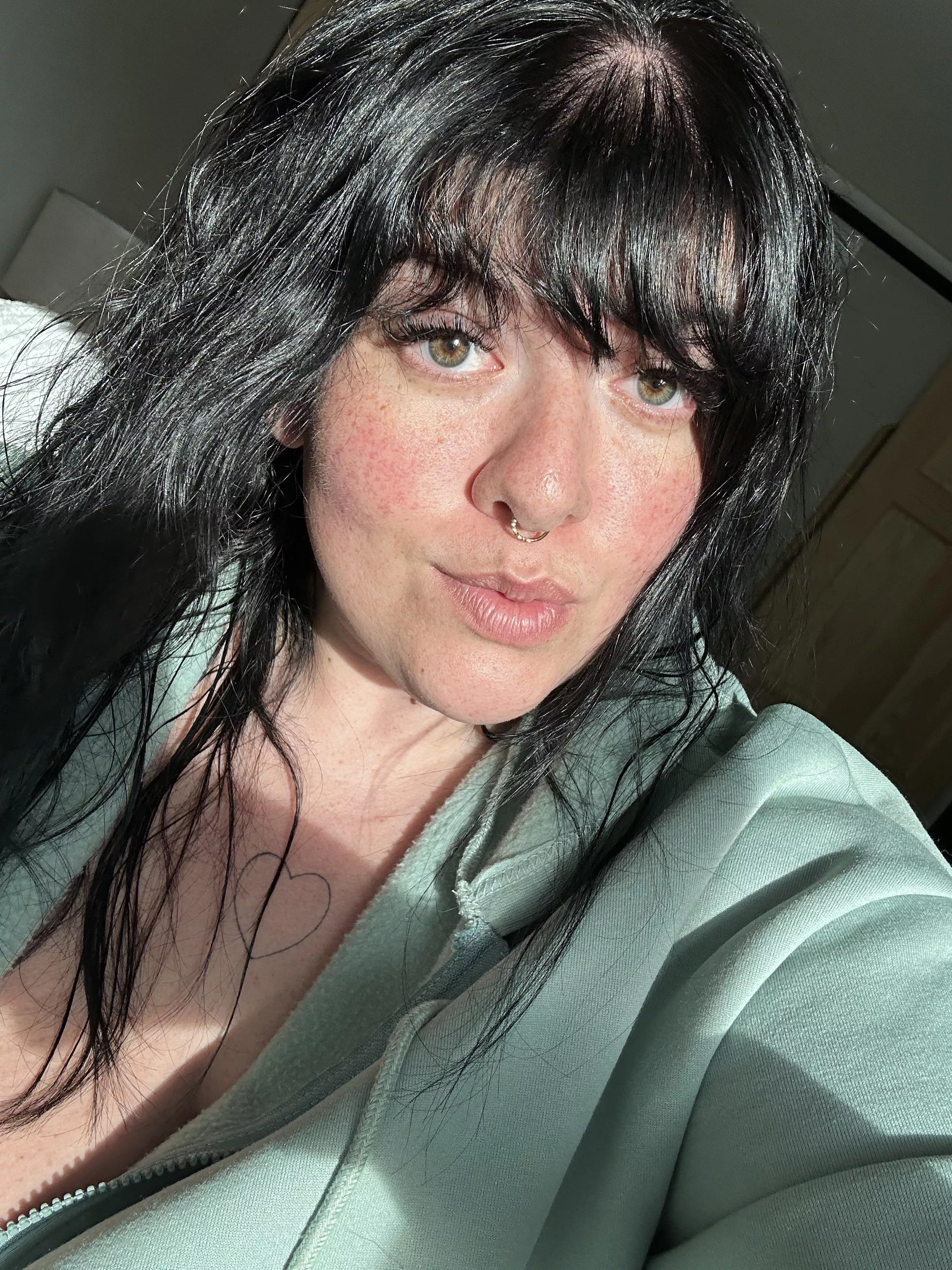 woke up feeling extra pretty today. 🤍 posted by Brilliant_Etiquette