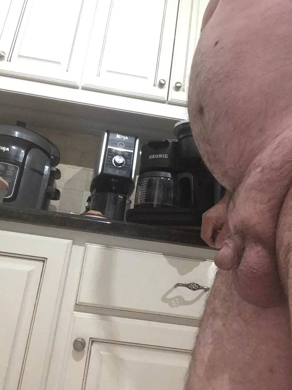 You choosing the big one or the tiny one?  😂  posted by Abikinkymind