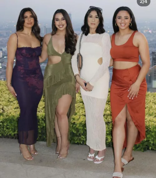 [4] mother and her daughters- pick ur poison by mythalanium