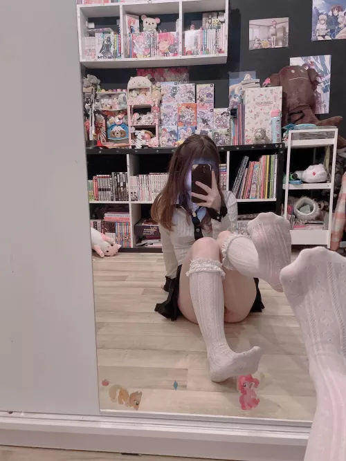 Be honest.. what do you think of thick 21yo girls like me? by goldenpupu