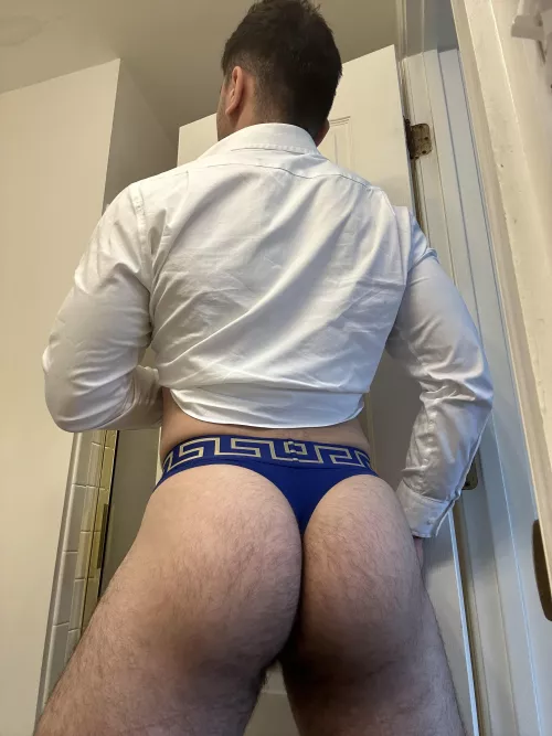 BIG BUTT FINANCE BRO 💵📈 by PersianMasterReddit