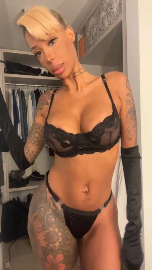 Can i be your lightskin godess? by Tall-Emu-6535