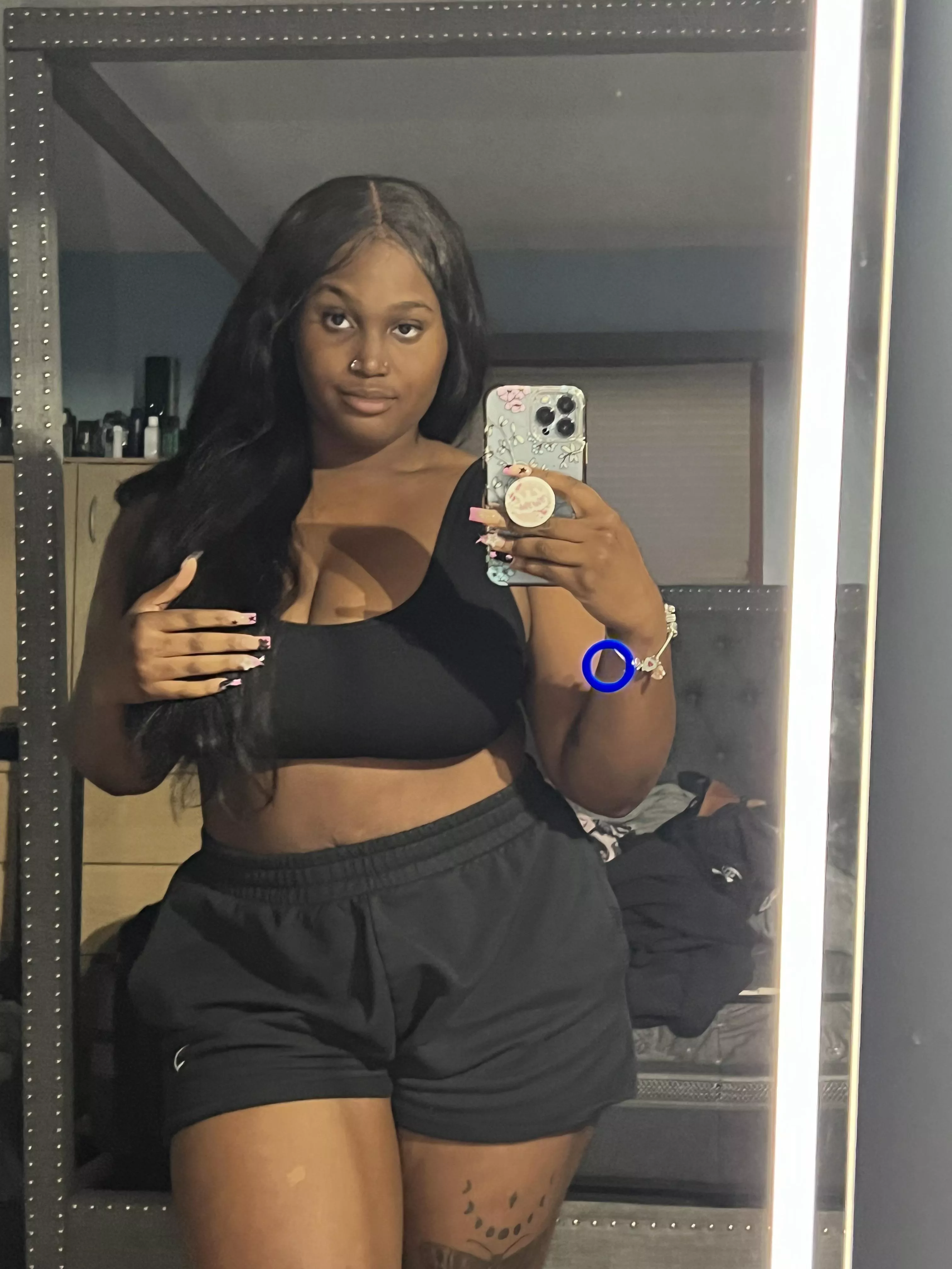 can i give you a good back scratch? posted by miasaurusx