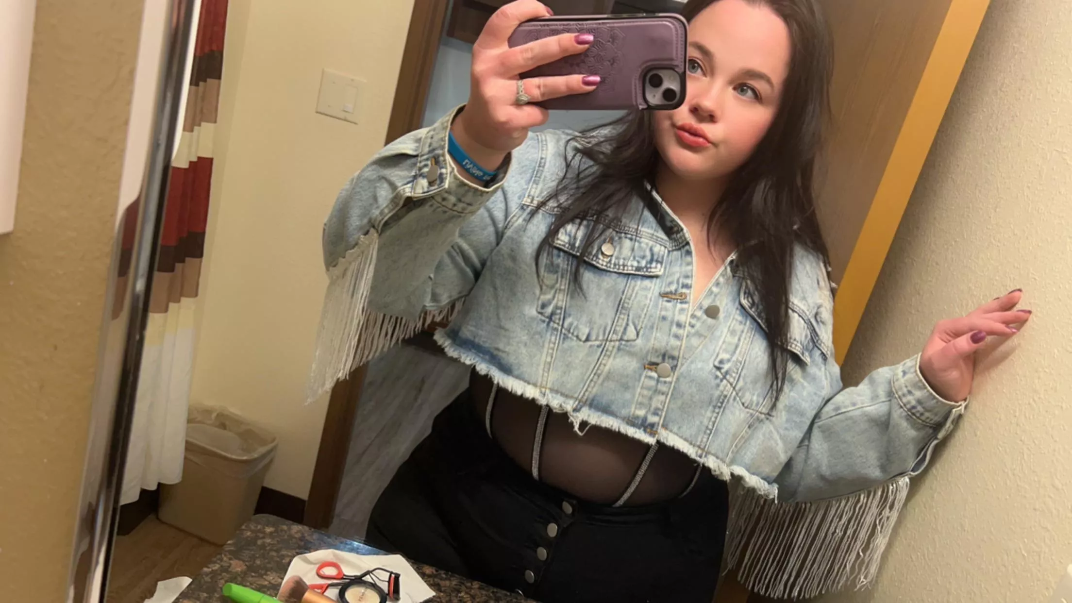 Concert fit 🎶🤠 posted by Brattysluttysub