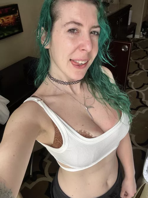 Cute in gold by sirenskiss3