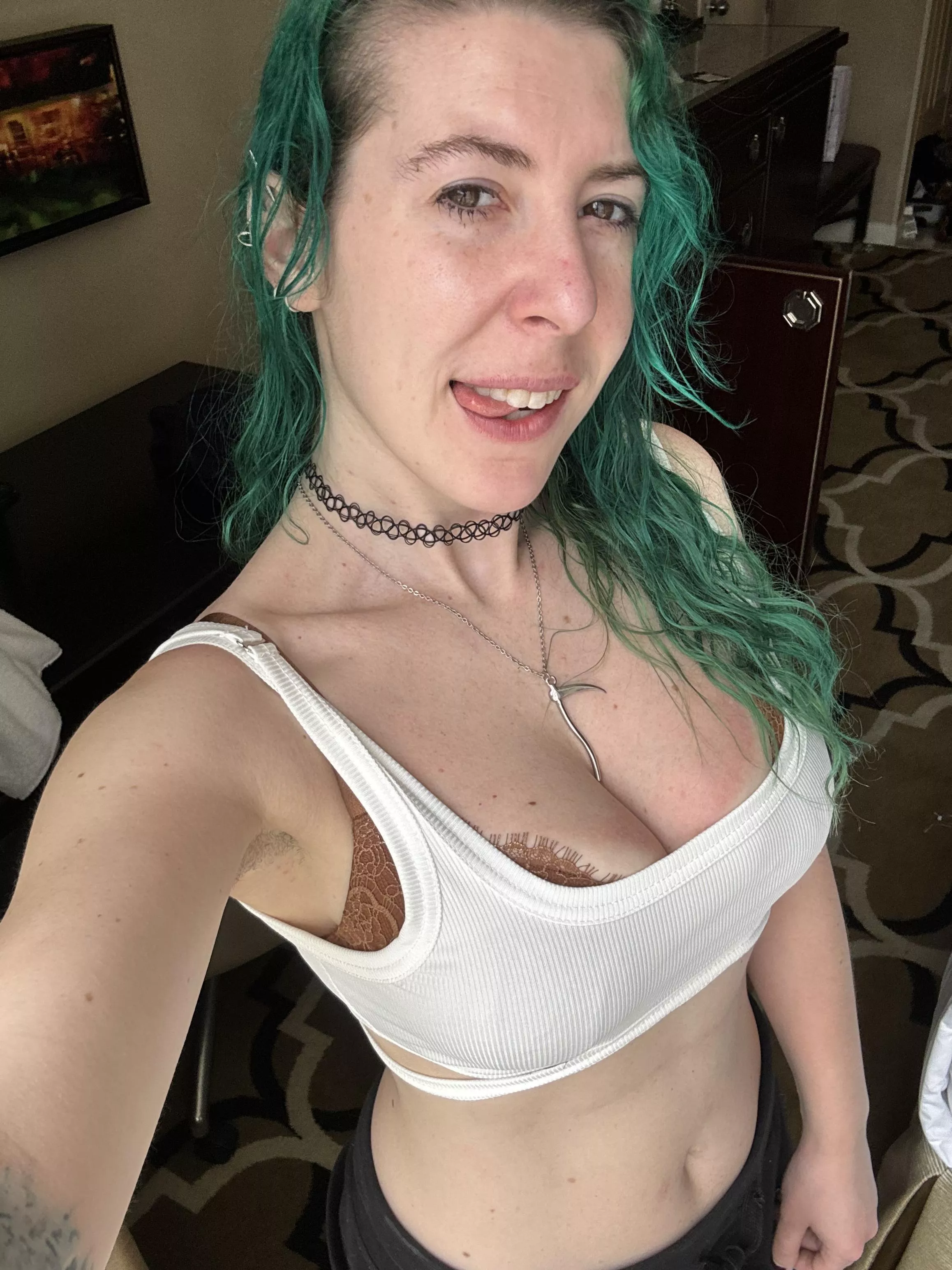 Cute in gold posted by sirenskiss3