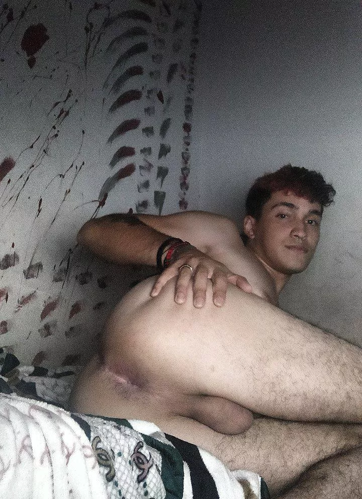 damn my ass looks tight  posted by yunyun_g