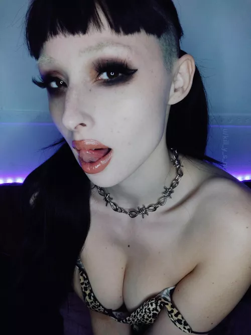 Flirting with ya by kill_y_s_m