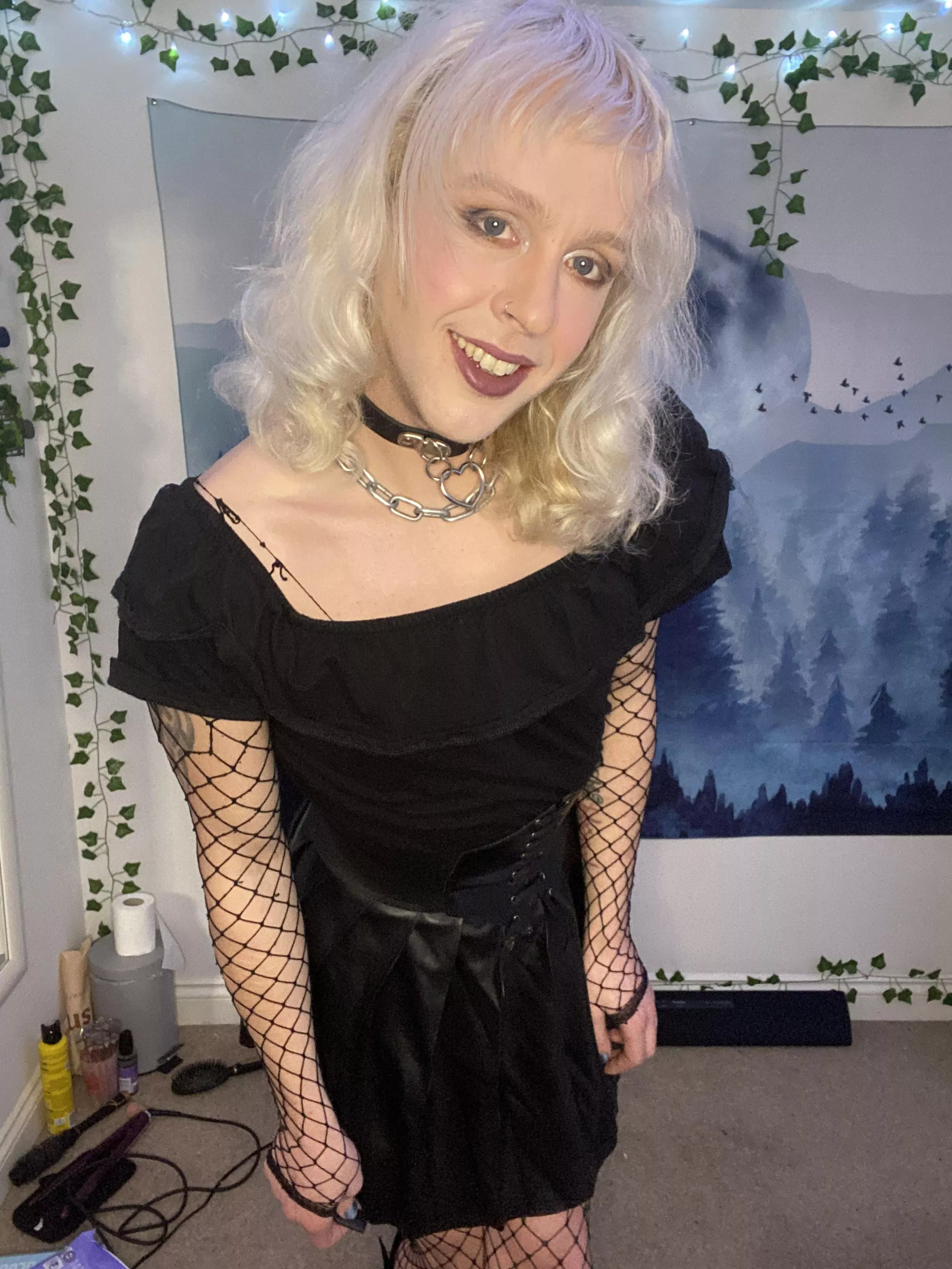 Haii cuties :3 posted by Hoods_hoary_balls